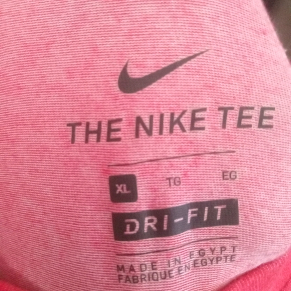 NIKE TEE